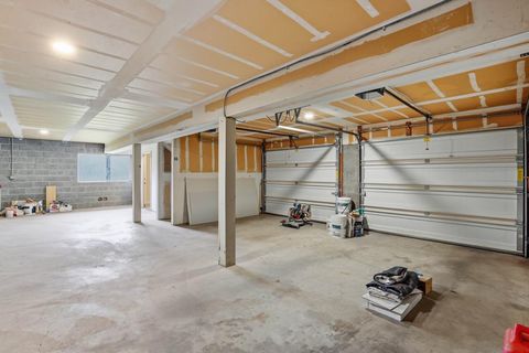 Tiny photo for 8835 Williams Highway, Grants Pass, OR 97527 (MLS # 220220216)