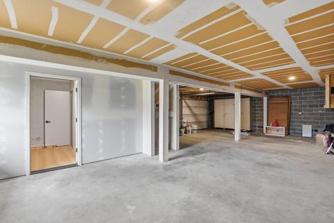 Tiny photo for 8835 Williams Highway, Grants Pass, OR 97527 (MLS # 220220216)