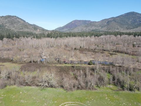 Tiny photo for 8835 Williams Highway, Grants Pass, OR 97527 (MLS # 220220216)