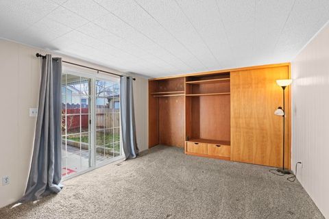 Tiny photo for 703 Mitchell Street, Klamath Falls, OR 97601 (MLS # 220212255)