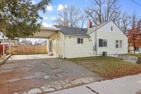 Tiny photo for 703 Mitchell Street, Klamath Falls, OR 97601 (MLS # 220212255)