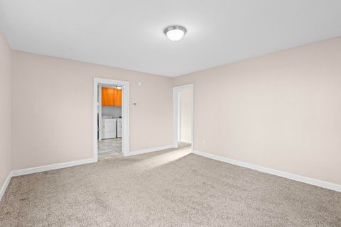 Tiny photo for 703 Mitchell Street, Klamath Falls, OR 97601 (MLS # 220212255)