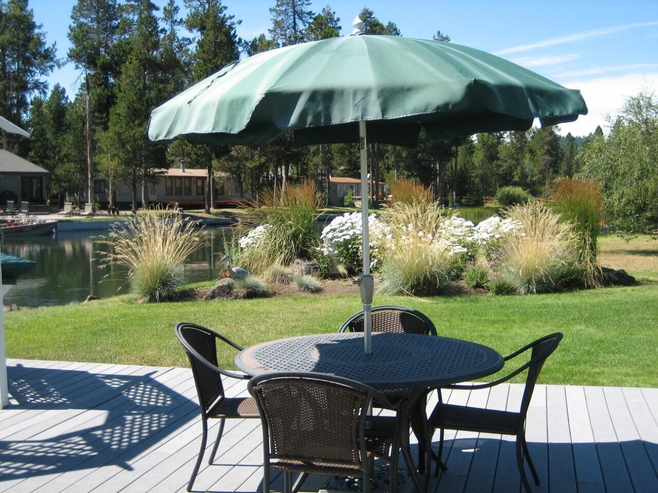 Desc Rvr Hmst Rimrk - Residential