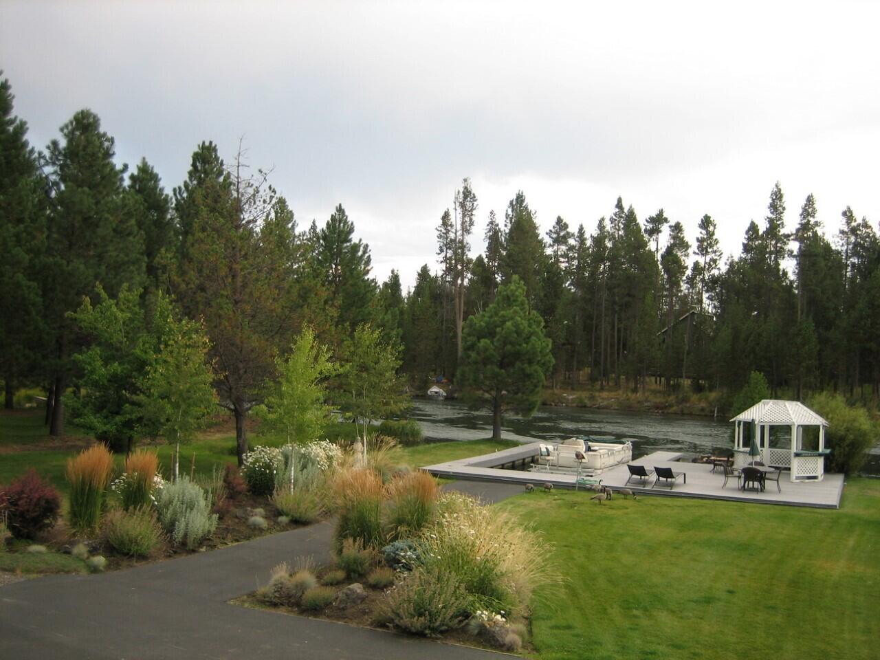 Desc Rvr Hmst Rimrk - Residential