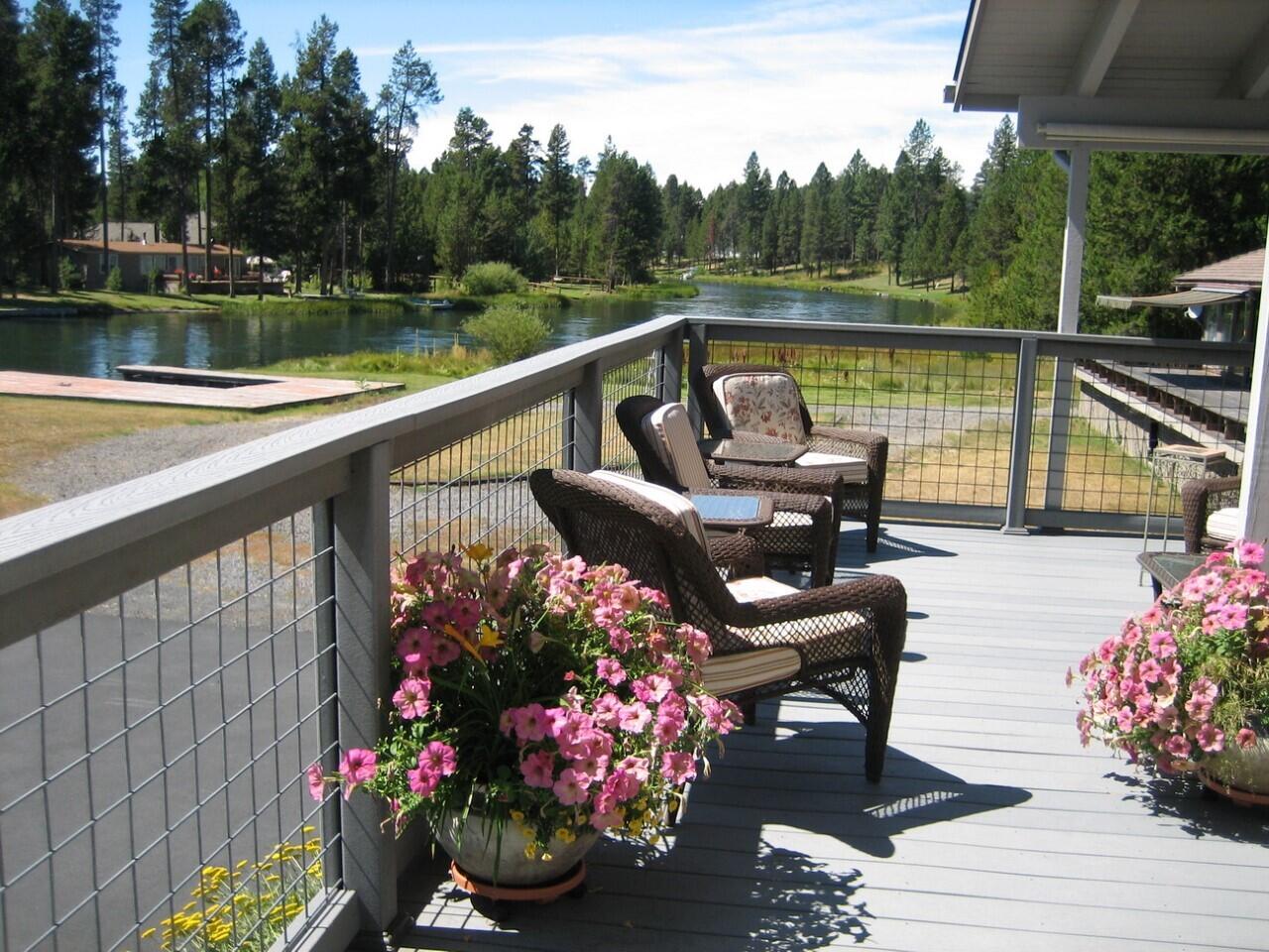 Desc Rvr Hmst Rimrk - Residential