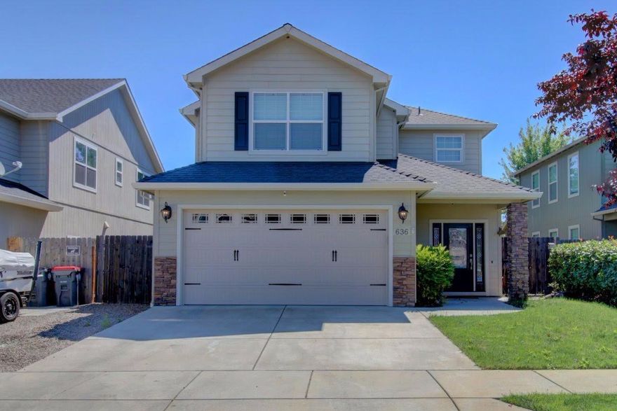 This is a must see house! This 4 bedroom 2 1/2 bathroom home still looks & feels new. Home has upstairs laundry room, gas fireplace, outdoor fire pit, outdoor kitchen (with a Traeger smoker/BBQ), slate back patio, & many more great features. The fridge & hot tub are negotiable to stay! This house is turn key & ready for it's new owners.