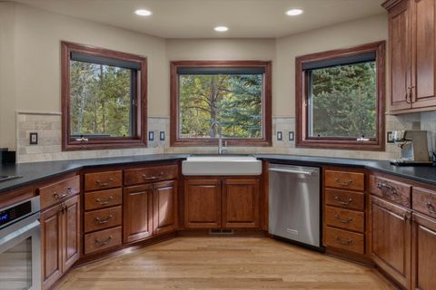 Tiny photo for 58108 Tournament Lane #4, Sunriver, OR 97707 (MLS # 220215426)