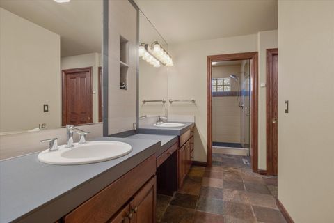 Tiny photo for 58108 Tournament Lane #4, Sunriver, OR 97707 (MLS # 220215426)