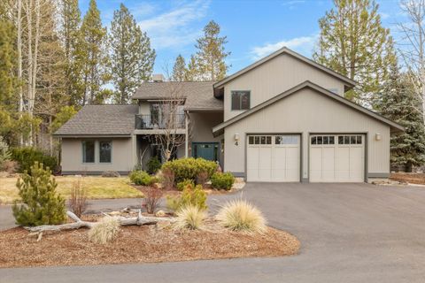 Tiny photo for 58108 Tournament Lane #4, Sunriver, OR 97707 (MLS # 220215426)
