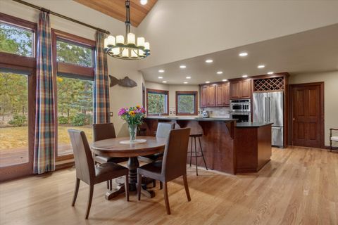 Tiny photo for 58108 Tournament Lane #4, Sunriver, OR 97707 (MLS # 220215426)