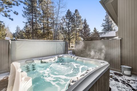 Tiny photo for 58108 Tournament Lane #4, Sunriver, OR 97707 (MLS # 220215426)