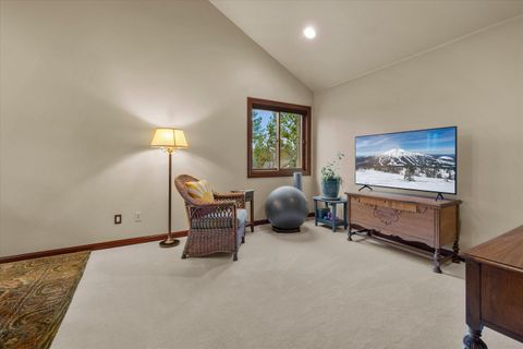 Tiny photo for 58108 Tournament Lane #4, Sunriver, OR 97707 (MLS # 220215426)