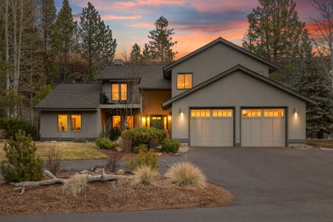 Photo of 58108 Tournament Lane #4, Sunriver, OR 97707 (MLS # 220215426)