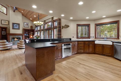 Tiny photo for 58108 Tournament Lane #4, Sunriver, OR 97707 (MLS # 220215426)