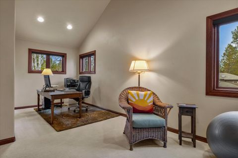 Tiny photo for 58108 Tournament Lane #4, Sunriver, OR 97707 (MLS # 220215426)