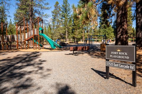 Tiny photo for 58108 Tournament Lane #4, Sunriver, OR 97707 (MLS # 220215426)