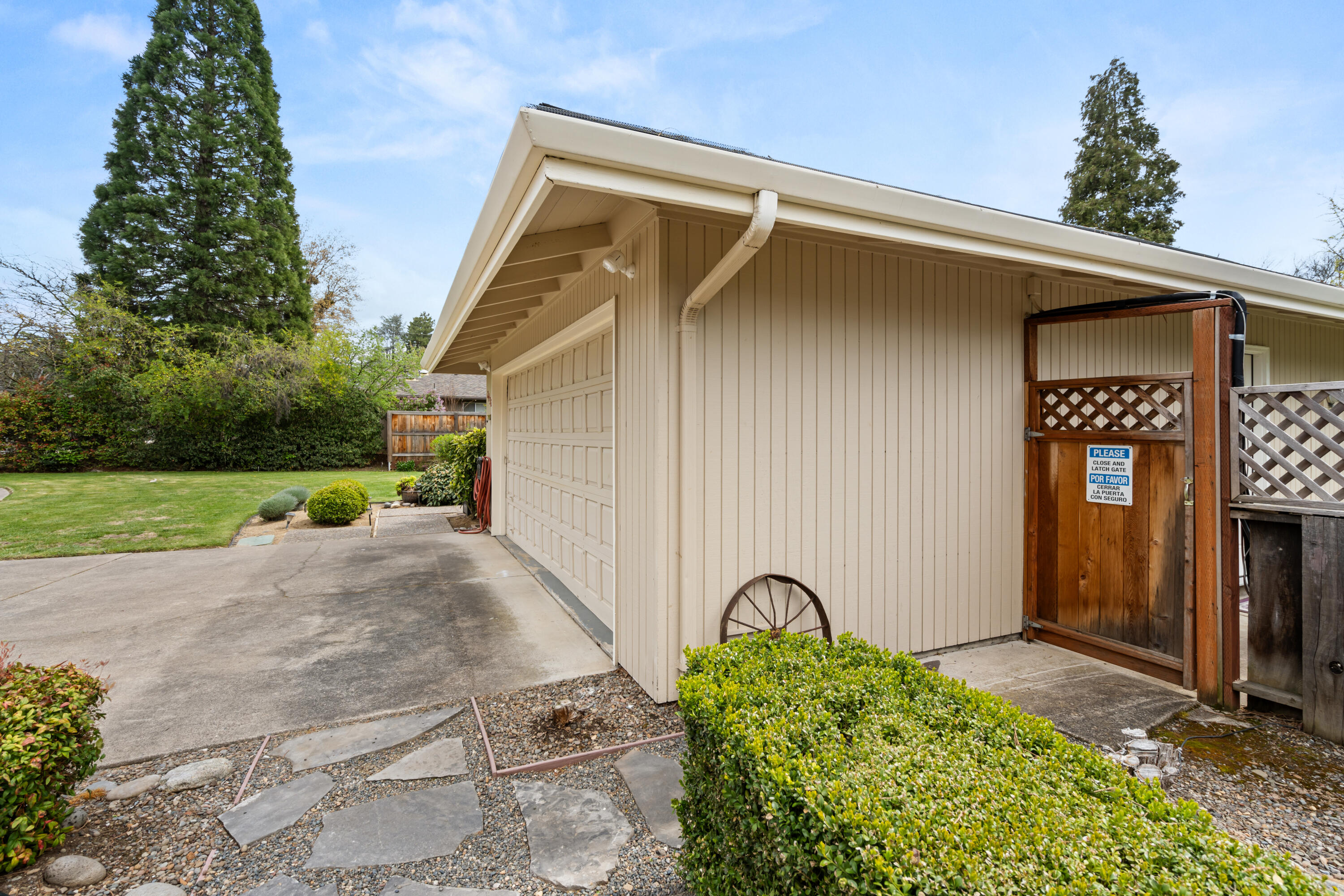 Country Club Meadows Unit No 1 - Residential