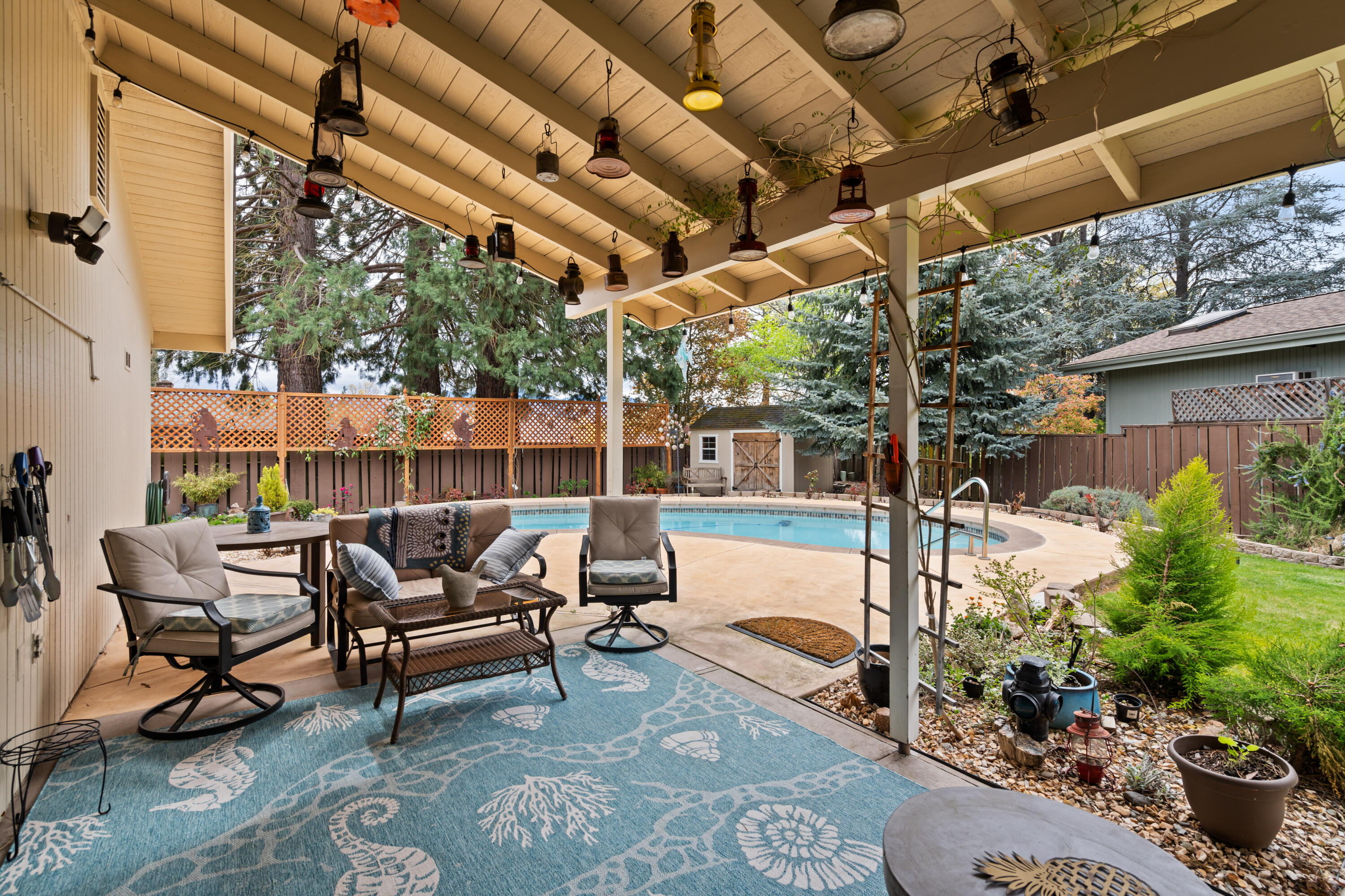 Country Club Meadows Unit No 1 - Residential