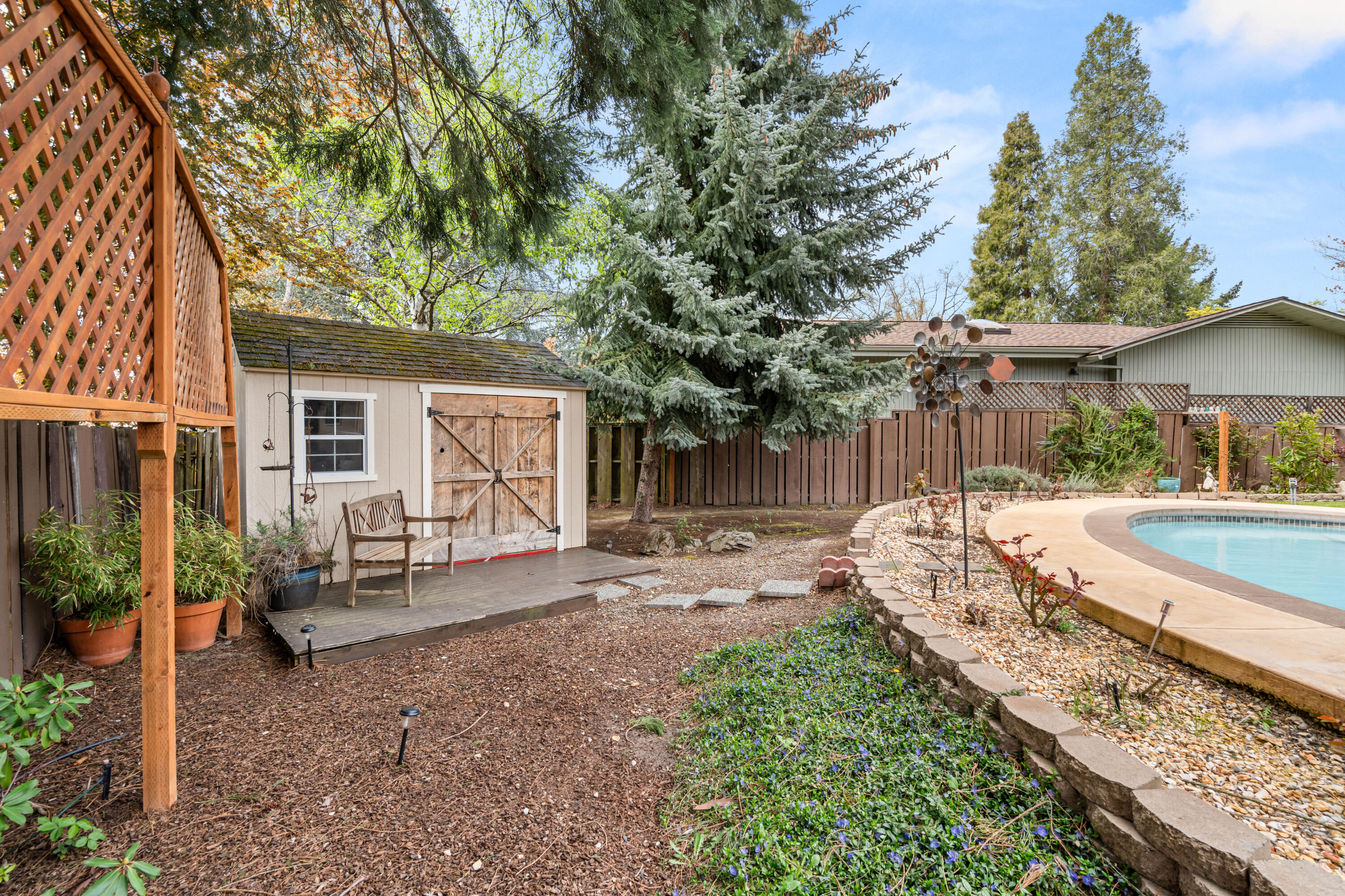 Country Club Meadows Unit No 1 - Residential