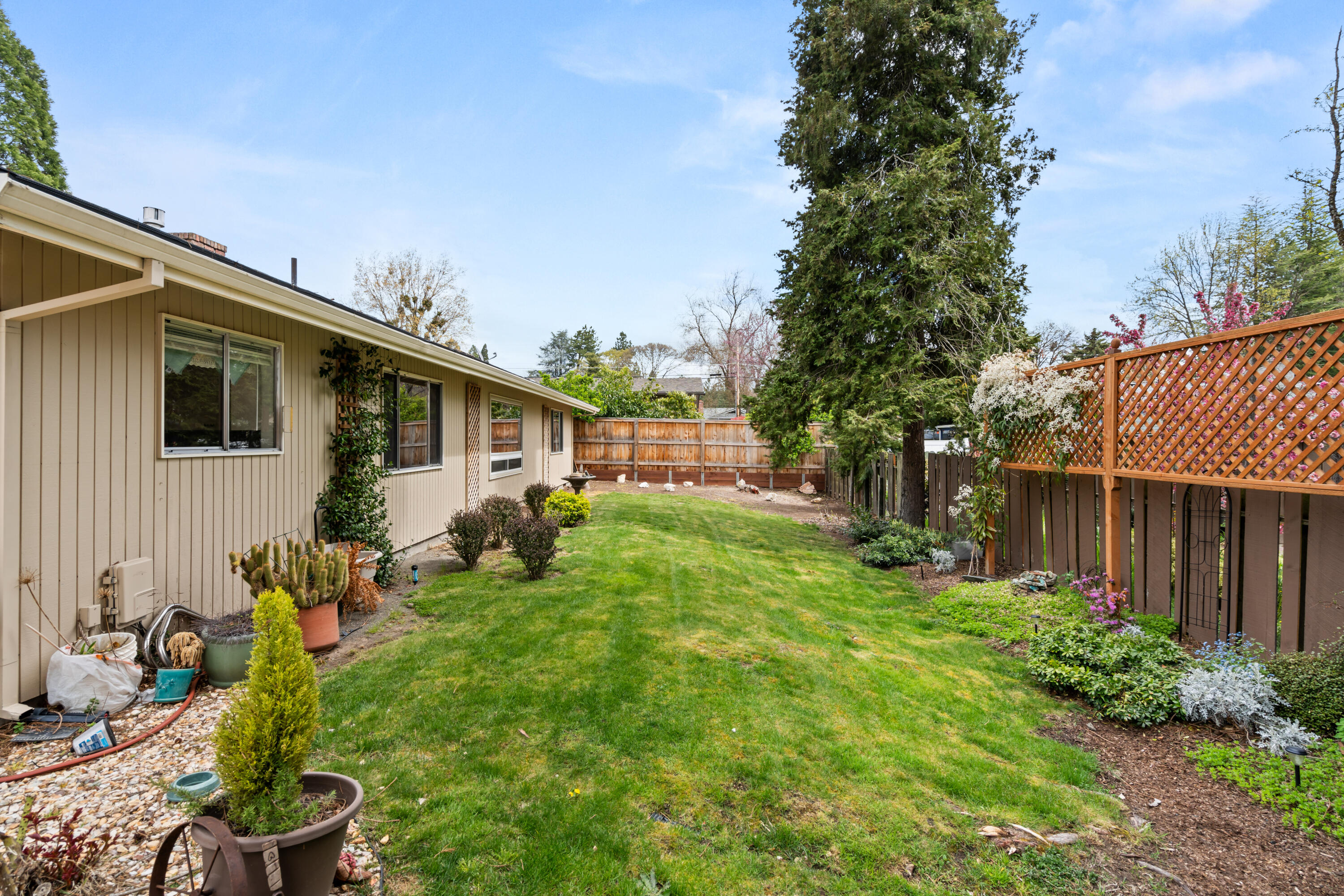 Country Club Meadows Unit No 1 - Residential