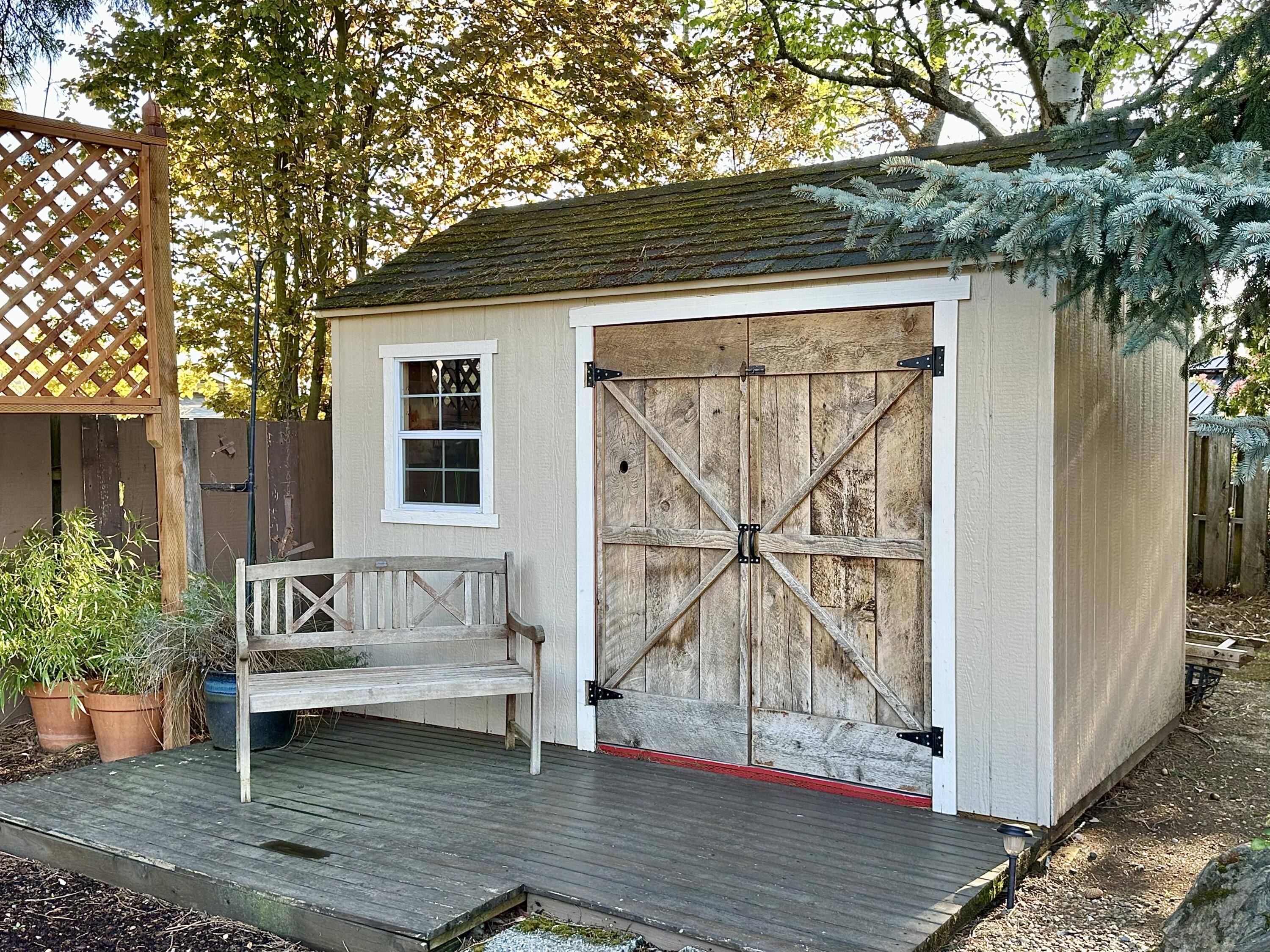 Country Club Meadows Unit No 1 - Residential