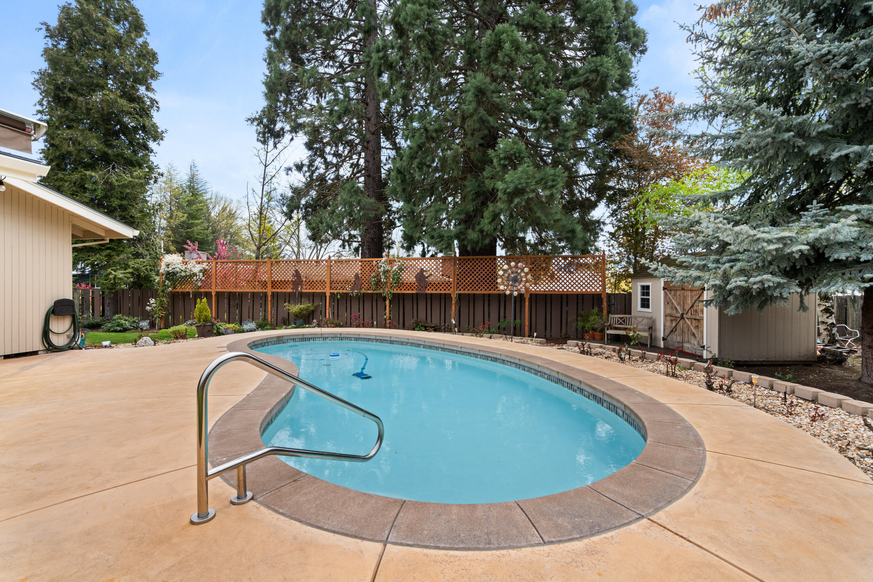 Country Club Meadows Unit No 1 - Residential