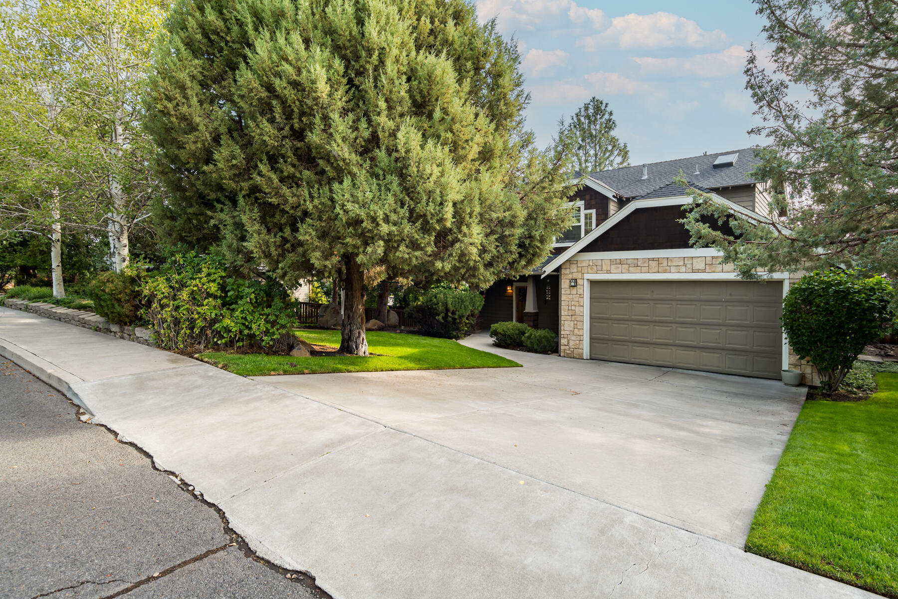 Hawks Ridge - Residential