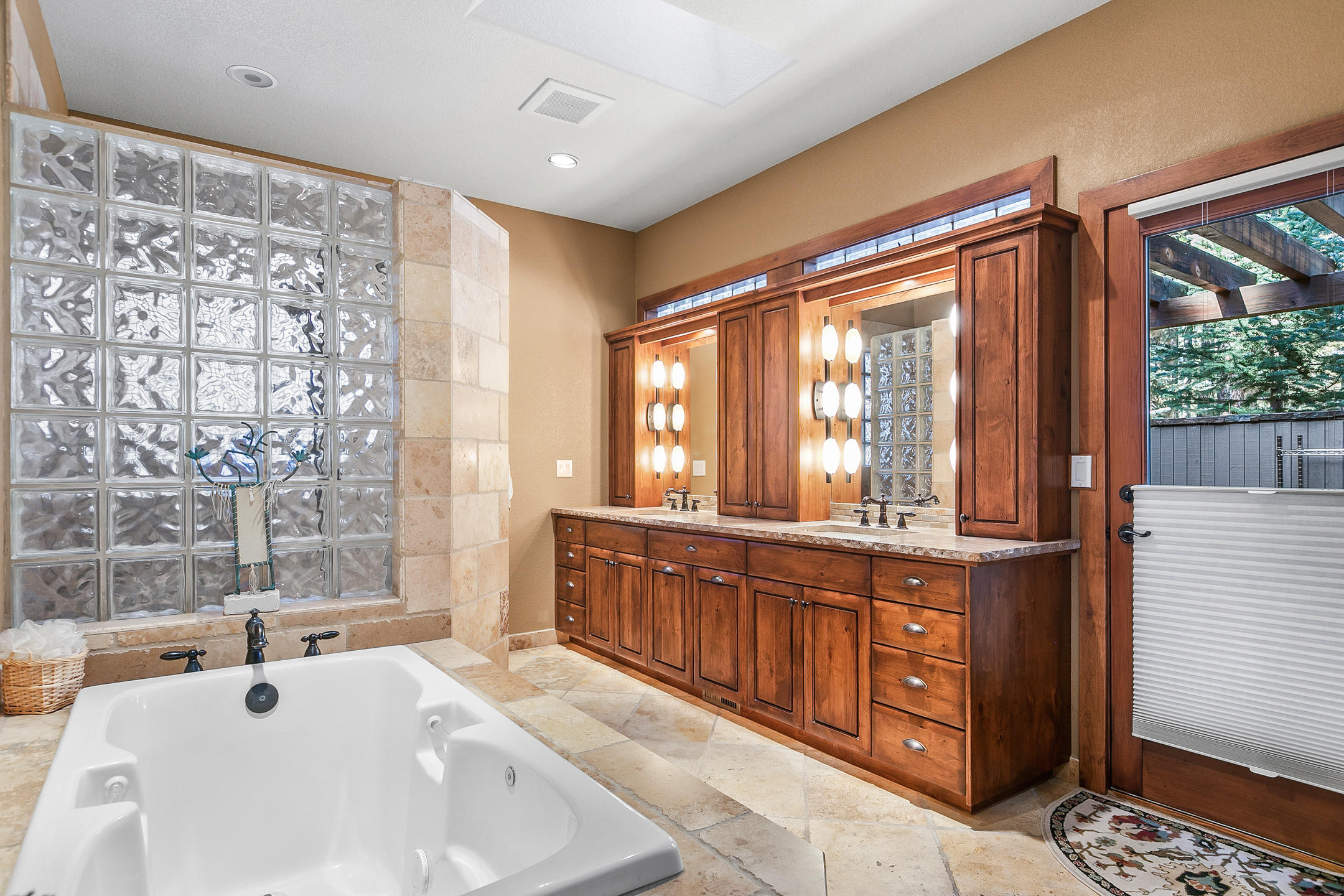 Broken Top - Residential