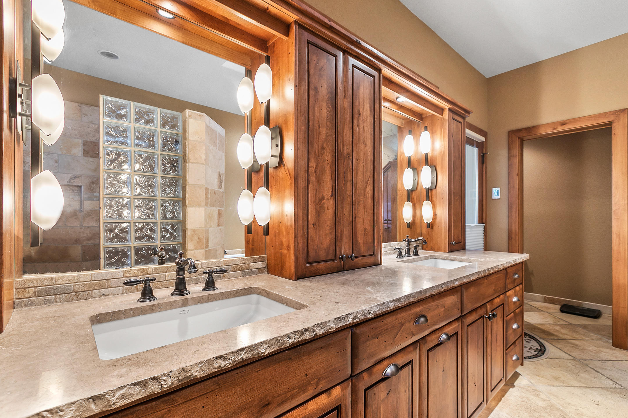 Broken Top - Residential