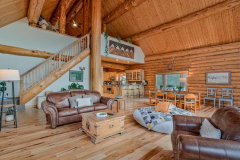 Tiny photo for 16762 Sandy Court, La Pine, OR 97739 (MLS # 220190082)