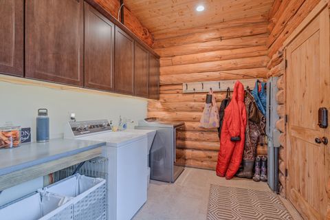 Tiny photo for 16762 Sandy Court, La Pine, OR 97739 (MLS # 220190082)