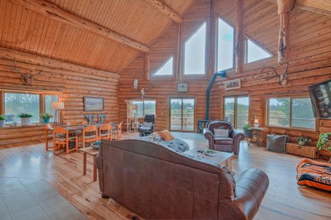 Tiny photo for 16762 Sandy Court, La Pine, OR 97739 (MLS # 220190082)