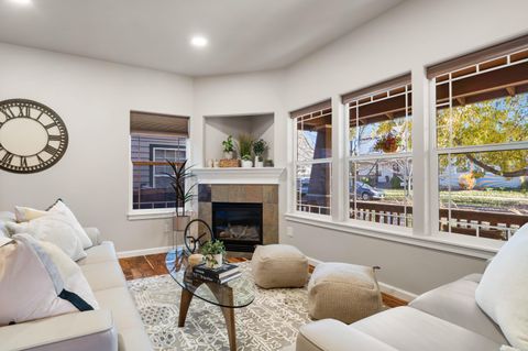 Tiny photo for 2880 NE Rainier Drive, Bend, OR 97701 (MLS # 220211640)