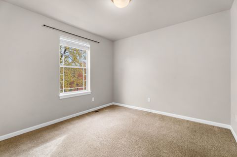 Tiny photo for 2880 NE Rainier Drive, Bend, OR 97701 (MLS # 220211640)