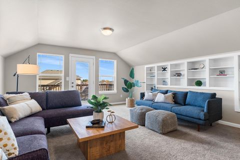 Tiny photo for 2880 NE Rainier Drive, Bend, OR 97701 (MLS # 220211640)