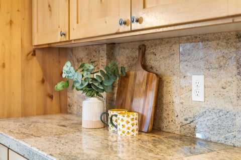 Tiny photo for 2880 NE Rainier Drive, Bend, OR 97701 (MLS # 220211640)