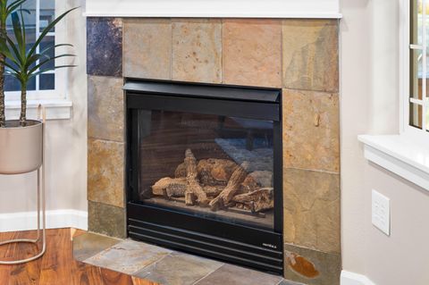 Tiny photo for 2880 NE Rainier Drive, Bend, OR 97701 (MLS # 220211640)