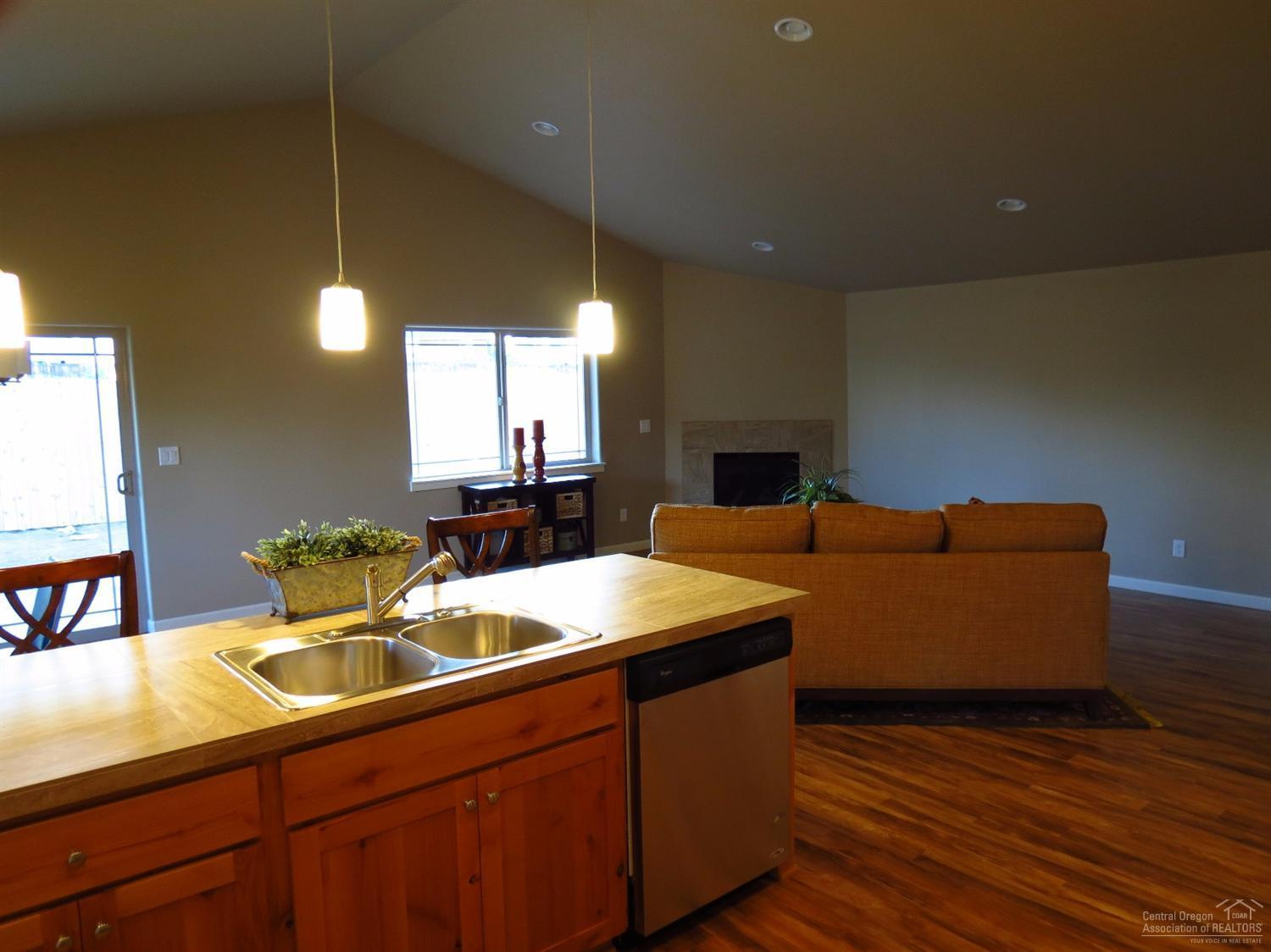 Julina Park - Residential