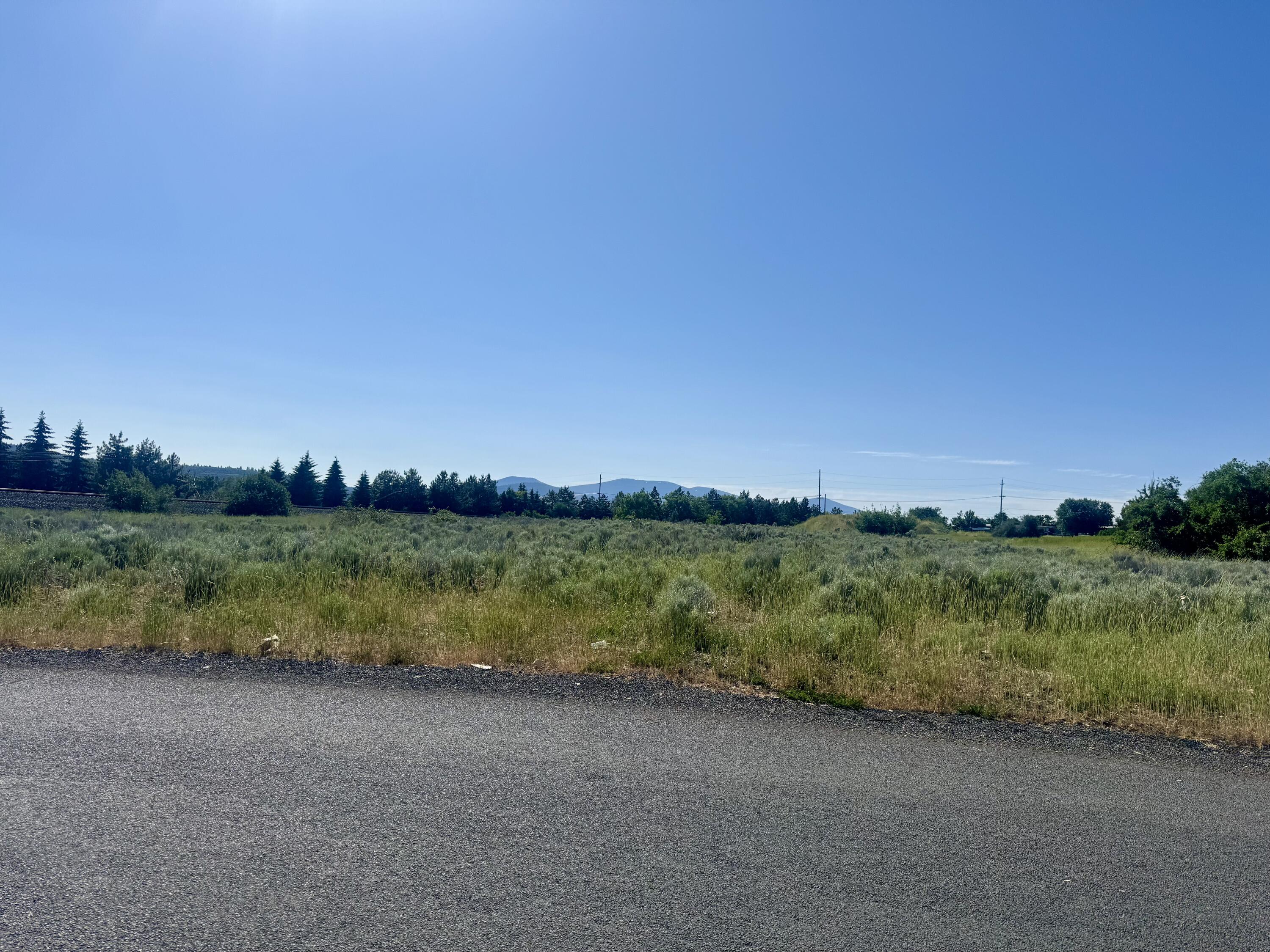 Pelican City - Commercial Sale