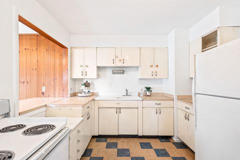 Tiny photo for 303 SW Deer Street, Prineville, OR 97754 (MLS # 220212062)