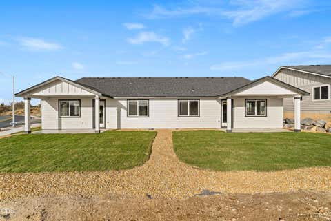 Tiny photo for 891 SE Starview Avenue, Madras, OR 97741 (MLS # 220224228)