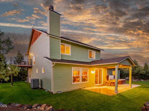 Tiny photo for 17101 SE Hopi Road, Prineville, OR 97754 (MLS # 220224527)