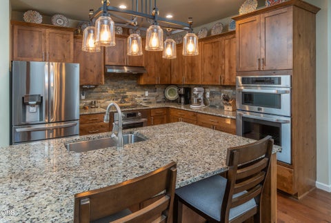 Tiny photo for 17101 SE Hopi Road, Prineville, OR 97754 (MLS # 220224527)