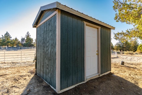 Tiny photo for 17101 SE Hopi Road, Prineville, OR 97754 (MLS # 220224527)