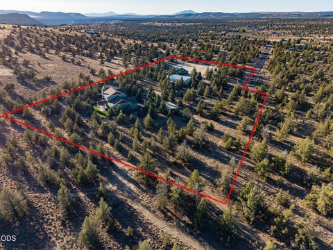 Tiny photo for 17101 SE Hopi Road, Prineville, OR 97754 (MLS # 220224527)
