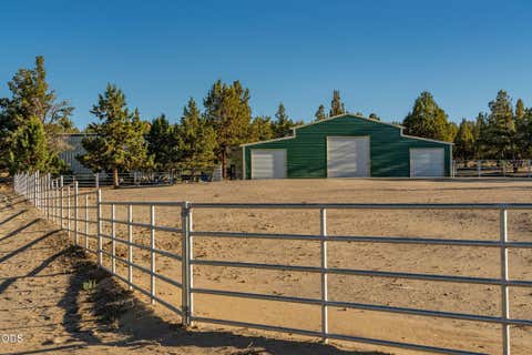 Tiny photo for 17101 SE Hopi Road, Prineville, OR 97754 (MLS # 220224527)