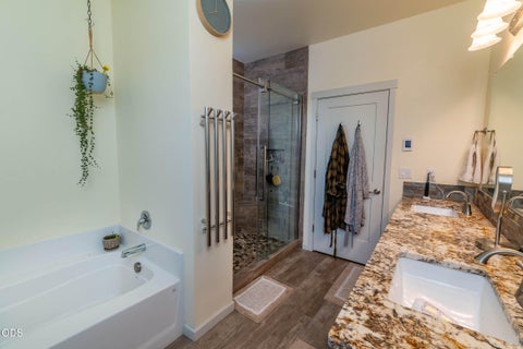 Tiny photo for 17101 SE Hopi Road, Prineville, OR 97754 (MLS # 220224527)