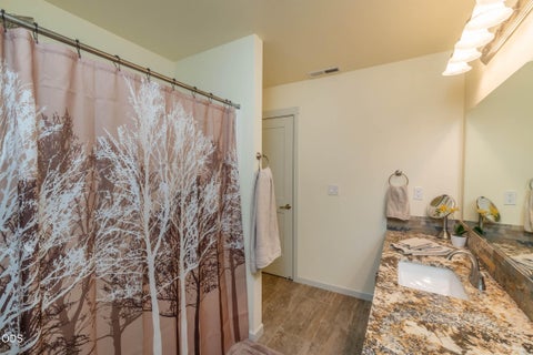 Tiny photo for 17101 SE Hopi Road, Prineville, OR 97754 (MLS # 220224527)