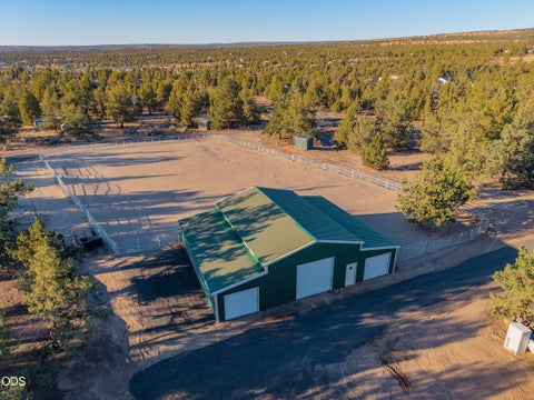 Tiny photo for 17101 SE Hopi Road, Prineville, OR 97754 (MLS # 220224527)