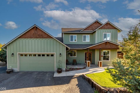 Tiny photo for 17101 SE Hopi Road, Prineville, OR 97754 (MLS # 220224527)